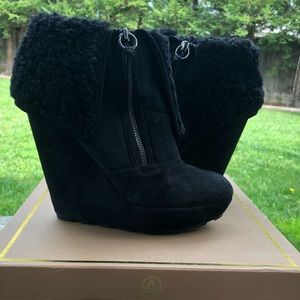 Sold-Beautiful AshItalia lamb boots